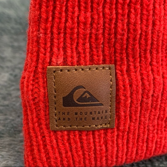 Quiksilver Snowly Beanie Red NWT - Picture 5 of 7